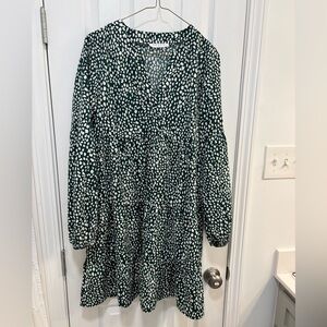 Chic Hunter Green and White Patterned Midi Dress, Long Sleeves, Tiered Bottom